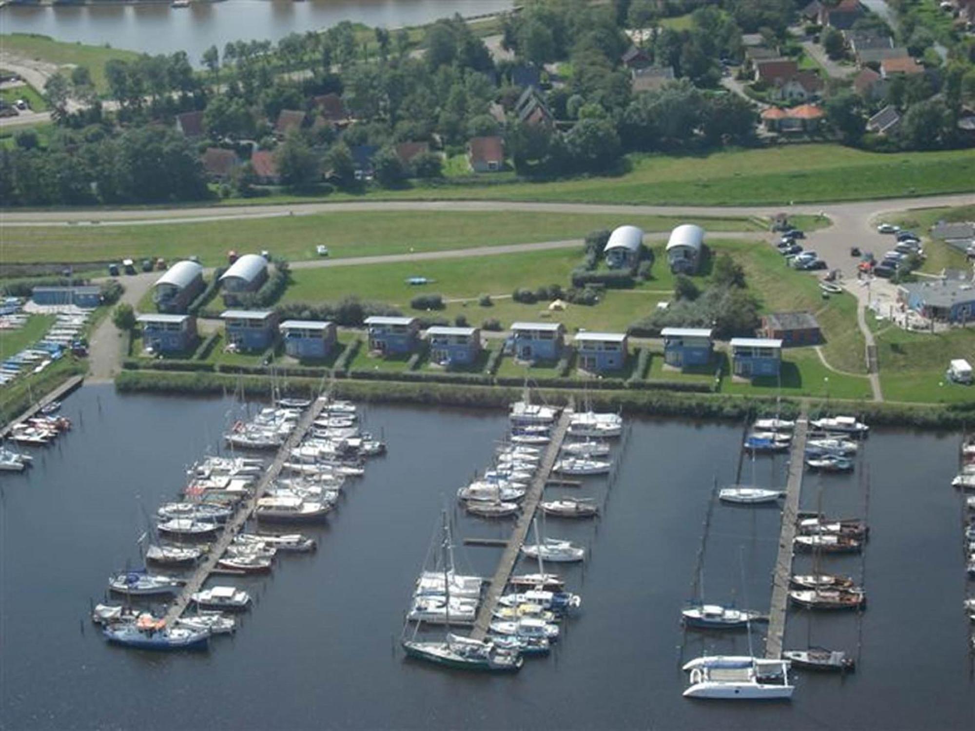 Urlaubsruhe 6 Pers Holiday Home W Terrace Close To National Park Lauwersmeer Anjum Exterior photo
